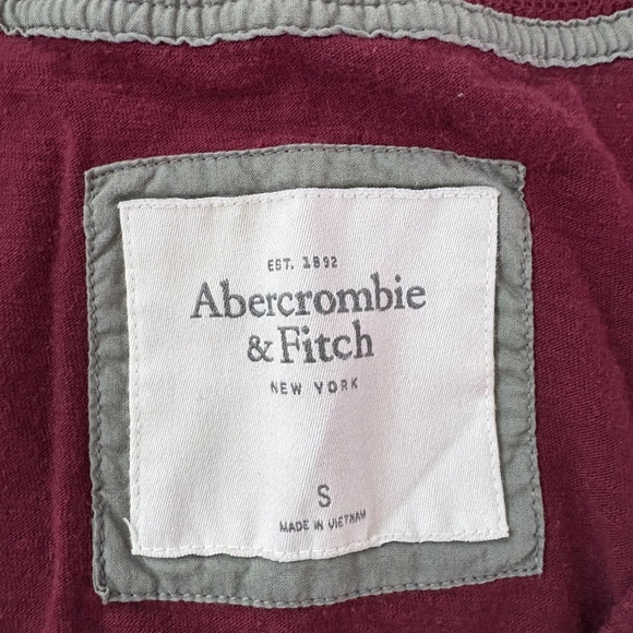 Abercrombie and Fitch Maroon Tshirt - Picture 2 of 4